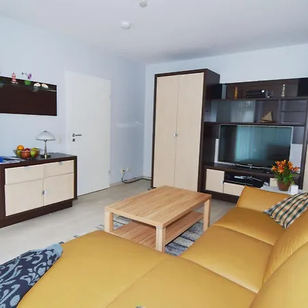 Bellevue 28 Apartment *